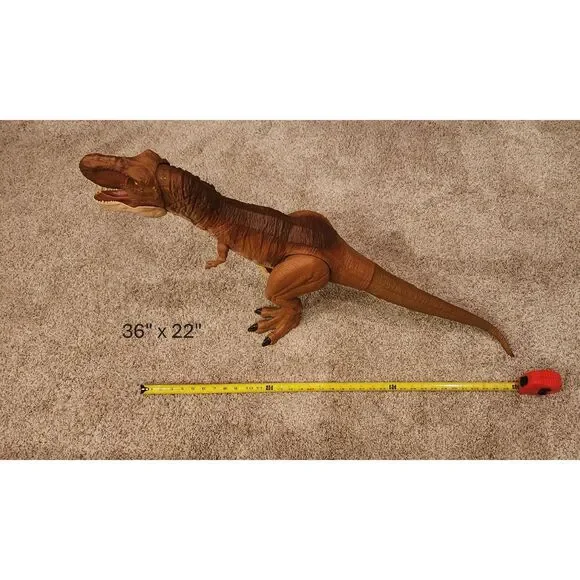 Jurassic World Super Colossal Tyrannosaurus Rex - Picture 2 of 3